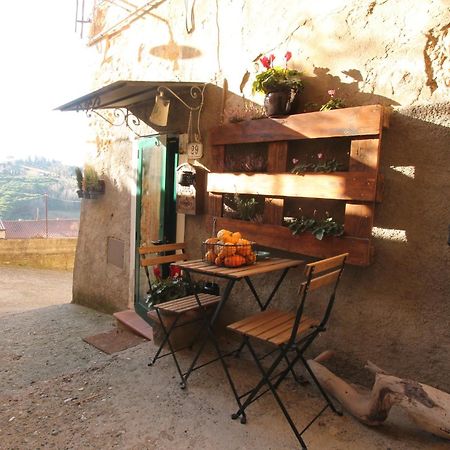 Il Piccino 29, Esperienza Romantica In Borgo.... Montescudaio Bagian luar foto