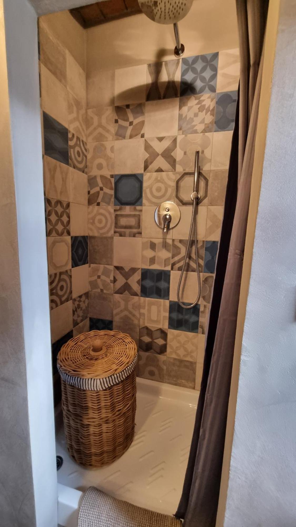 Il Piccino 29, Esperienza Romantica In Borgo.... Montescudaio Bagian luar foto