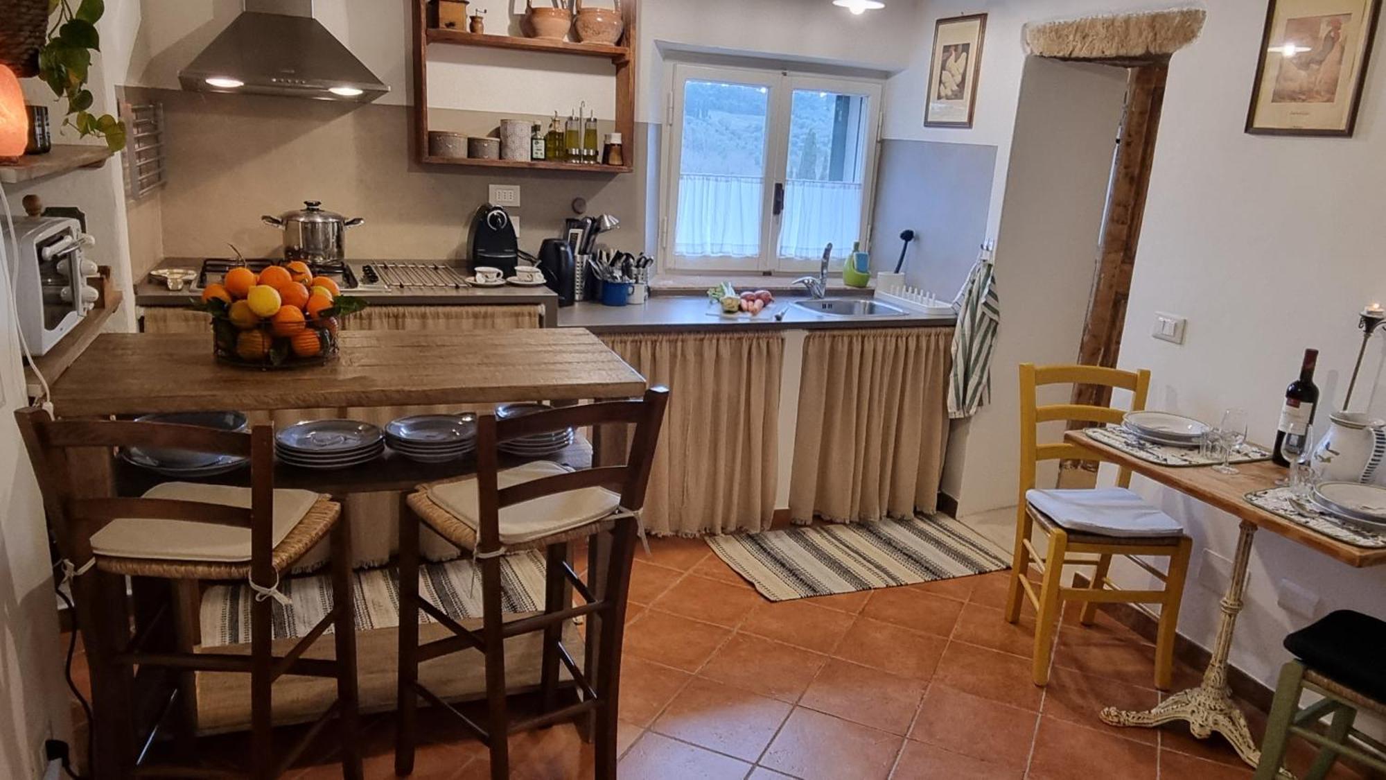 Il Piccino 29, Esperienza Romantica In Borgo.... Montescudaio Bagian luar foto